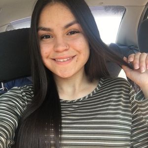 Meet your Posher, Alyssa